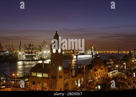 Kreuzfahrtschiff "Queen Mary II", Sanierungsarbeiten, Trockendock Elbe 17, Blohm und Voss, Sankt Pauli, Hansestadt Hamburg, Deutschland, Stockfoto