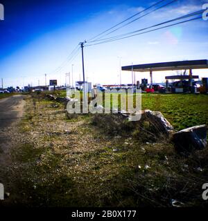 Verlassene Teile der RN6 Road, Holga Digital Picture, Frankreich Stockfoto