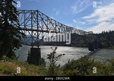 Brücke der Götter über den Columbia River Stockfoto