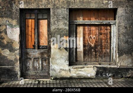 Altes verlassenes Haus, Stockfoto