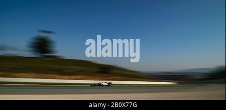 Barcelona, Spanien. Februar 2020. X fährt in seinem X während des dritten Tages der Formel-1-Winterprüfung auf dem Circuit de Catalunya Credit: Matthias Oesterle/Alamy Live News Stockfoto