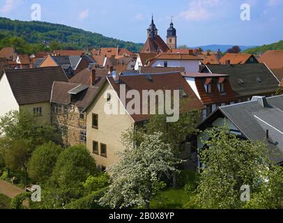 Panoramablick über die Altstadt mit der St.-Georgs-Kirche in Schmalkalden, Thüringen, Deutschland, Stockfoto