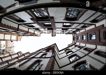 Architektur, Innenhof, Wurm's-Eye View, Kontorhaus, Sandtorkai-Hof, Hansestadt Hamburg, Deutschland, Stockfoto