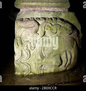 Medusa-Leiter, Basilika Cistern, Istanbul, Türkei, Stockfoto