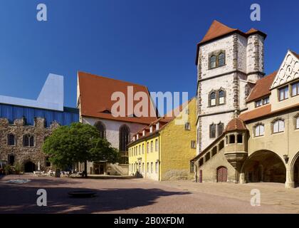 Hof von Moritzburg mit der Magdenenkapelle, Halle/Saale, Sachsen-Anhalt, Deutschland, Stockfoto