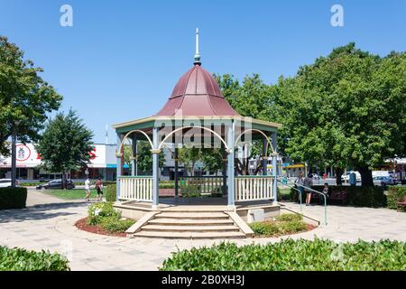 Historischer Bandstand am Memorial Square, Murray Street, Colac, Western District, Victoria, Australien Stockfoto