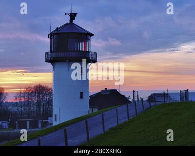 Leuchtturm Dicke Berta am Elbdeich bei Altenbruch-Cuxhaven, Niedersachsen, Deutschland, Stockfoto