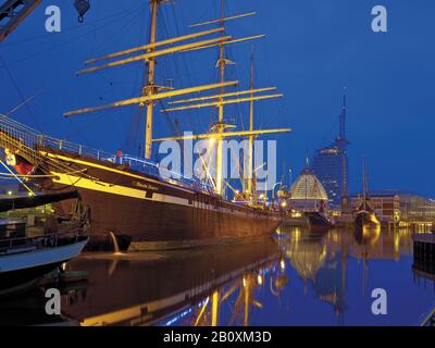 Museumshafen, Atlantic Hotel Sail City and Mediterraneo, Bremerhaven, Bremen, Deutschland, Stockfoto