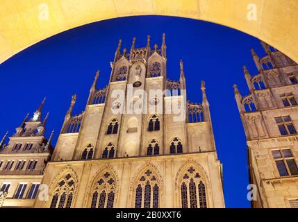 Prinzipalmarkt, historischer Hauptmarkt und Rathaus am Abend, Deutschland, Nordrhein-Westfalen, Münsterland, Münster Stockfoto