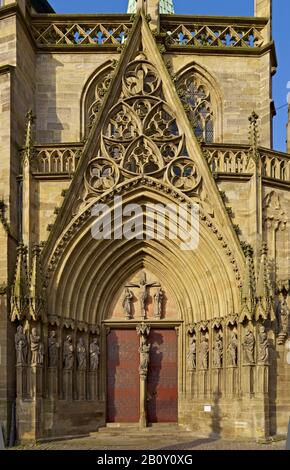 Dreiecksportal am Mariendom in Erfurt, Thüringen, Deutschland, Stockfoto