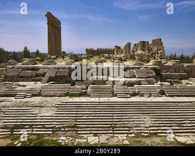 Treppe zum Jupitertempel in der antiken Stadt Baalbek, Libanon, Stockfoto