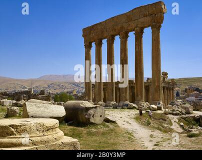 Säulen des Jupitertempels in der antiken Stadt Baalbek, Libanon, Stockfoto