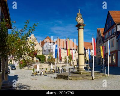 Ehrensäule am Melchior-Otto-Platz, Kronach, Oberfranken, Bayern, Deutschland, Stockfoto