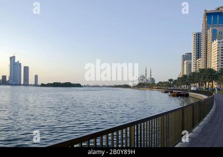 Hafengebiet in Sharjah, Vereinigte Arabische Emirate, Stockfoto
