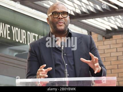 Tyler Perry im Dr. Phil McGraw Star Auf Der Hollywood Walk Of Fame Zeremonie vor der Eastown Development in Hollywood, CA am Freitag, 21. Februar 2020 (Foto Von Sthanlee B. Mirador/Sipa USA) Stockfoto