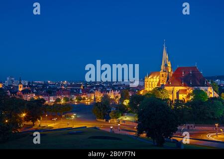 Blick vom Petersberg über Erfurt mit Dom und Severskirche, Thüringen, Deutschland, Stockfoto