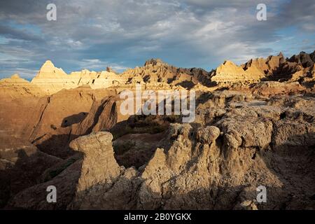 SD00180-00...SOUTH DAKOTA - EINE Felsformation vom Typ Toadstool im Badlands National Park. Stockfoto