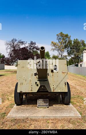 Lexton Australia / Old Artillery Gun im Lexton Community Center in der ländlichen Stadt Lexton Victoria Australia. Stockfoto