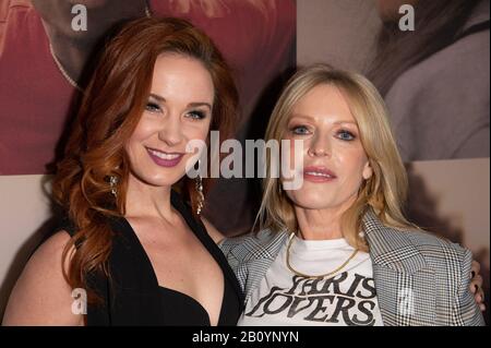 New YORK, NY - 20. FEBRUAR: Sierra Boggess und Sherie Rene Scott besuchen die Eröffnungsnacht von "West Side Story" am Broadway im Broadway Theatre am Februar Stockfoto