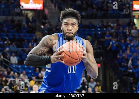 St. Louis, Missouri, USA. Februar 2020. 21. Februar 2020: Saint Louis Billikens Forward Hasahn French (11) in einem atlantischen 10-Konferenzspiel, bei dem die VCU Rams die St. Louis Billikens besuchten. Abgehalten in der Chaifetz Arena in St. Louis, MO Richard Ulreich/CSM Credit: CAL Sport Media/Alamy Live News Stockfoto