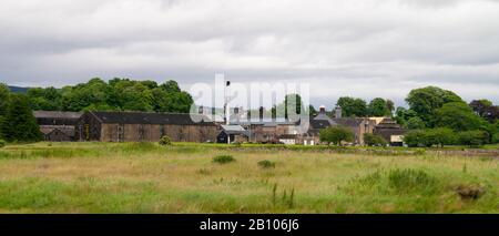 Der Brennereikomplex Dalmore Scotch Whisky (im Besitz von Diageo) in der Nähe von Allness Easter Ross Scotland UK Stockfoto