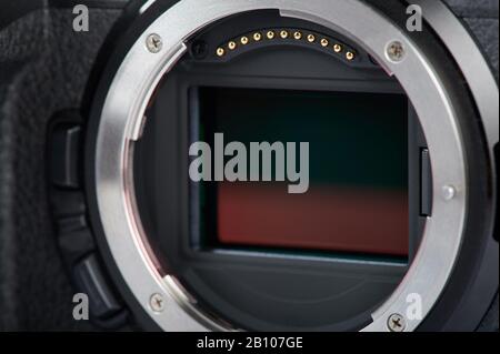 Objektivfassung für die Aufnahmen mit einer spiegellosen Digitalkamera Stockfoto