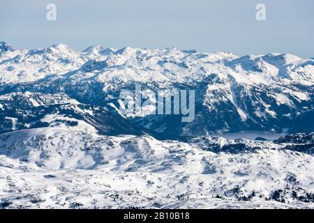 Dachsteingletscher, Dachsteinmassiv, Blick auf die Schladminger Tauern, am Morgen Österreich Stockfoto