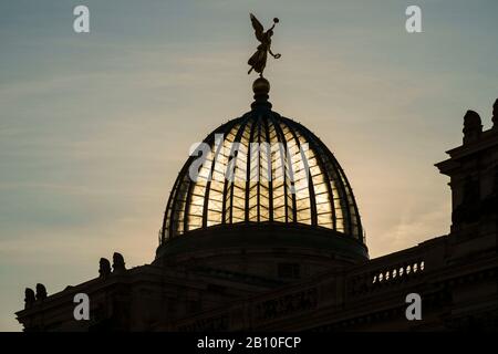 Kuppel der Akademie Der Bildenden Künste Dresden, Sachsen, Deutschland Stockfoto