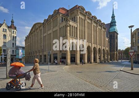 Jugendstilgeschäft auf dem Demianiplatz in Görlitzer, Sachsen, Deutschland Stockfoto