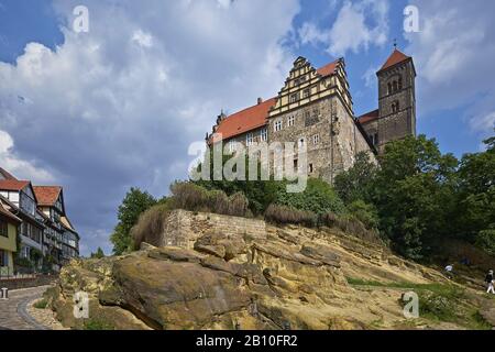 Schlossberg mit Schloss und Stiftskirche in Quedlinburg, Sachsen-Anhalt, Deutschland Stockfoto