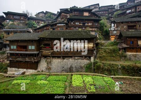 Traditionelles Dorf der Ureinwohner Miaos, Xijiang, Provinz Guizhou, China Stockfoto