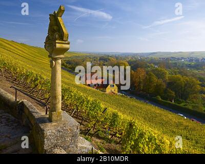 Kreuzweg in den Weinbergen bei Eschldorf, Mainfranken, Bayern, Deutschland Stockfoto