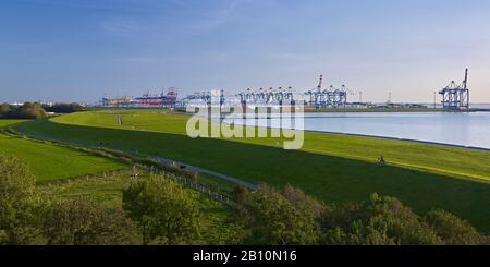 Blick vom Ochsenturm zum Containerhafen von Bremerhaven, Niedersachsen, Deutschland Stockfoto