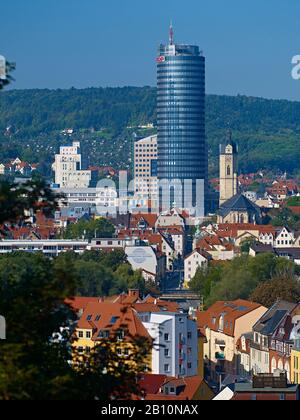 Blick auf das Zentrum mit Intershoptower in Jena, Thüringen, Deutschland Stockfoto