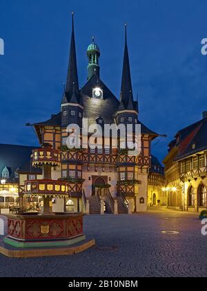 Rathaus am Marktplatz in Wernigerode, Harz, Sachsen-Anhalt, Deutschland Stockfoto