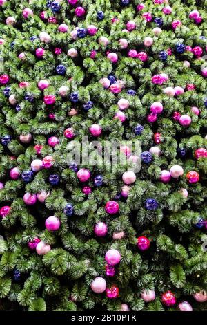 Geschmückter Weihnachtsbaum Stockfoto