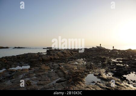 Naturlandschaft des Rizhao Renjiatai Seashore Reef Park in Shandong, China Stockfoto