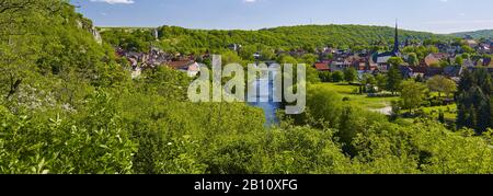 Blick über Camburg mit Rathausturm und Schloss, Thüringen, Deutschland Stockfoto
