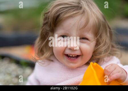 Lächelndes Mädchen Stockfoto