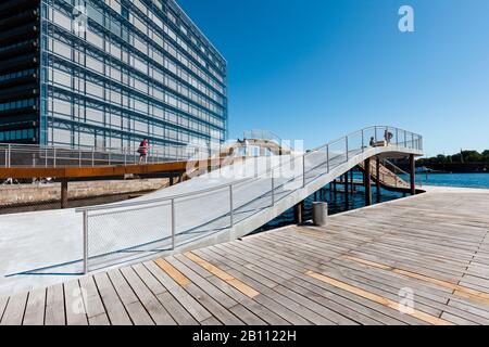 Die Kalvebod-Wellen, Hafengebiet in Kalvebod Bryggge, Kopenhagen, Dänemark Stockfoto