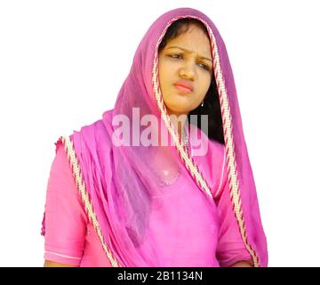 Nahaufnahme eines Mädchens in der rajasthani-kultur mit isoliertem transparenten Hintergrund. Porträt des indischen Mädchens. Junge hindu-frau model in Sari und Kundan Juwel Stockfoto
