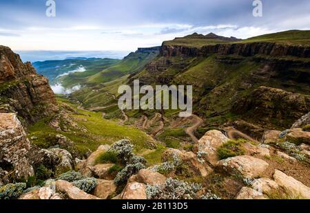 Blick vom Sani-Pass auf die Drakensberger Bergkette, Südafrika Lesotho, Afrika Stockfoto