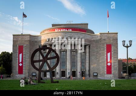 Volksbühne am Rosa-Luxemburg-Platz, Berlin, Deutschland Stockfoto