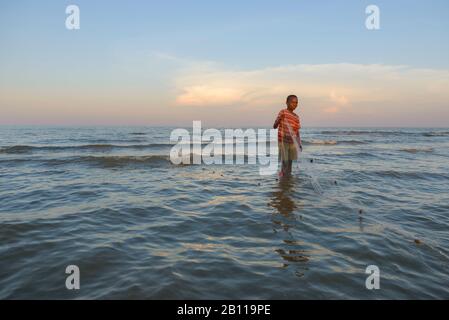 Das tägliche Leben am Ufer des Malawi-Sees, Malawi, Afrika Stockfoto