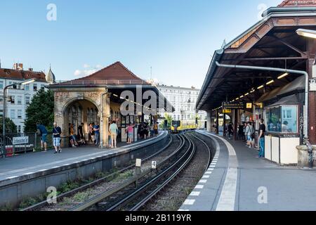 U-Bahnhof Schlesisches Tor, Kreuzberg, Berlin, Deutschland Stockfoto