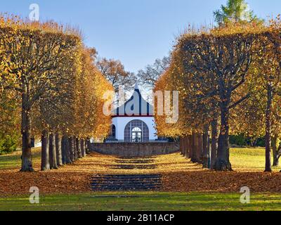 Weiherhaus im Park der Villa Bergfried, Saalfeld, Thüringen, Deutschland Stockfoto