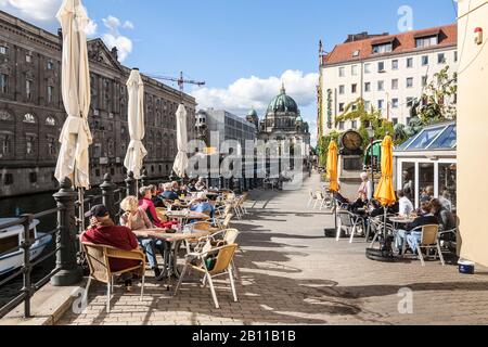 Spreeufer im Nikolaiviertel, Mitte, Berlin Stockfoto