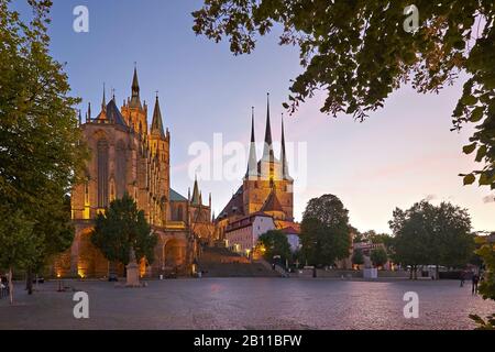 Dom St., Marien und Sewerikirche am Domplatz in Erfurt, Thüringen, Deutschland Stockfoto