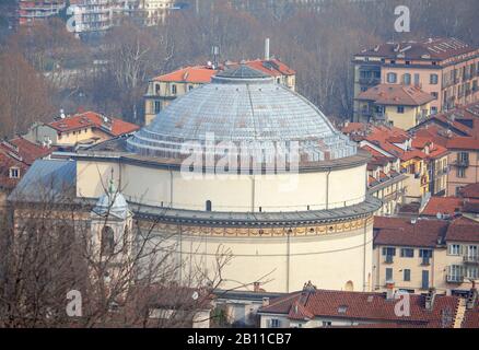 Torino Central District, Blick auf Cupola von Gran Madre Di Dio Stockfoto