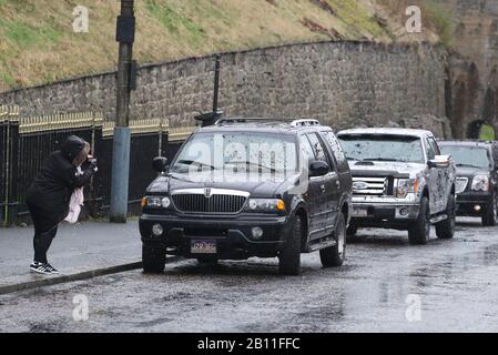 Ein Kennzeichen der Stadt Gotham auf einem Auto während der Dreharbeiten in Glasgow für einen neuen Film für das Batman-Superhelden-Franchise. Stockfoto